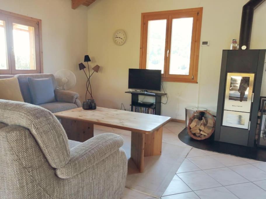 Confortable Chalet Avec Magnifique Vue En Gruyere. Charmey Exterior photo
